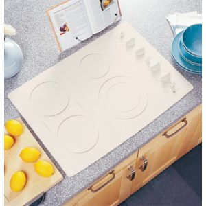 GE Profile 30 Built-In CleanDesign Electric Cooktop|JP930KKCC