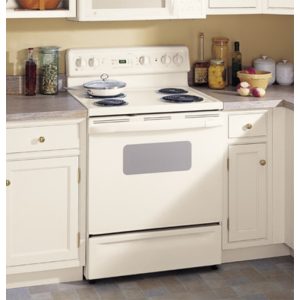 GE Spectra 30 Free-Standing QuickClean Electric Range|JBP26CBCC